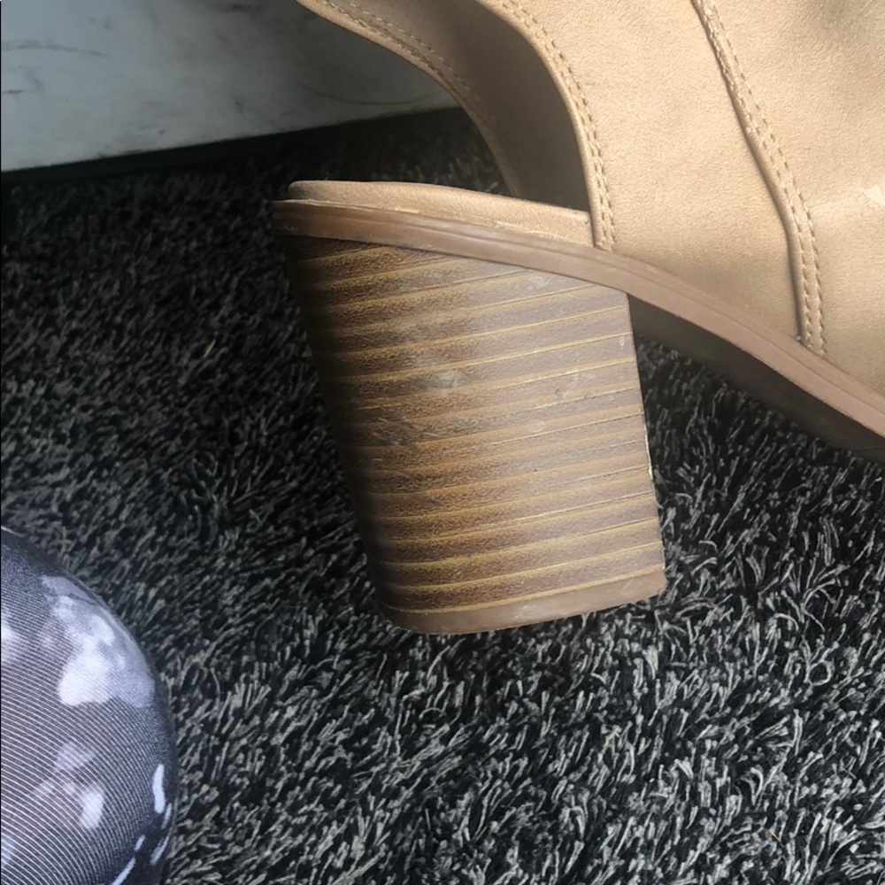 Booties - Picture 4 of 4